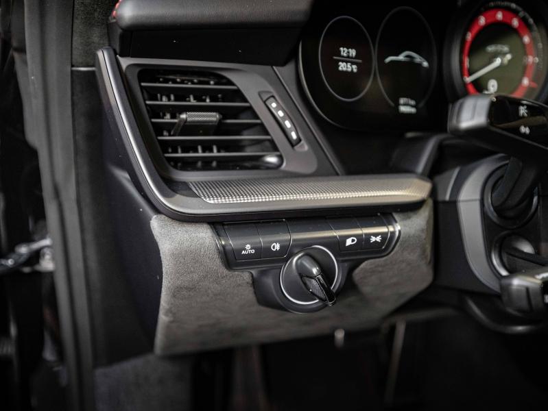 Voitures occasions PORSCHE 911 Coupe Carrera 4 GTS Montélimar