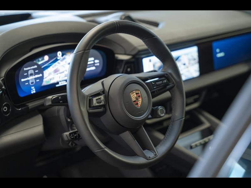 Voitures occasions PORSCHE MACAN Base Montélimar