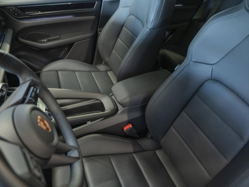 Voitures occasions PORSCHE MACAN Base Montélimar