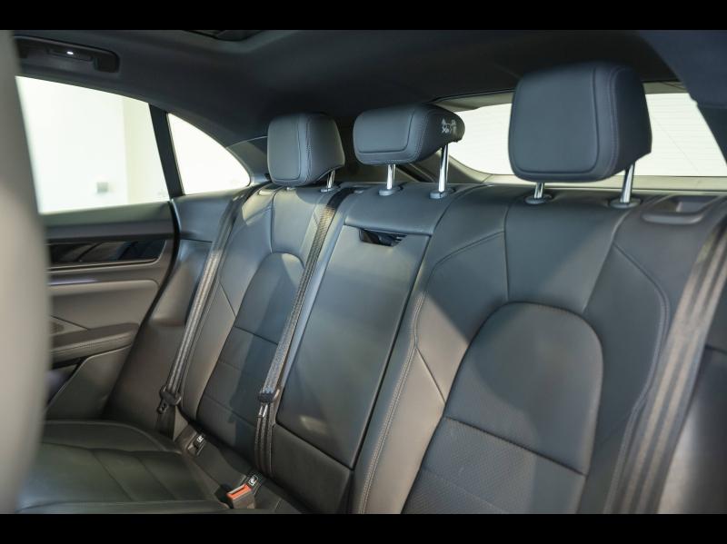 Voitures occasions PORSCHE MACAN Base Montélimar