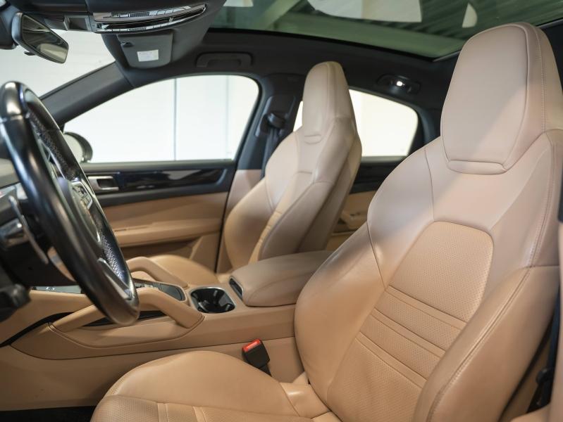 Voitures occasions PORSCHE Cayenne Coupe E-Hybrid Montélimar