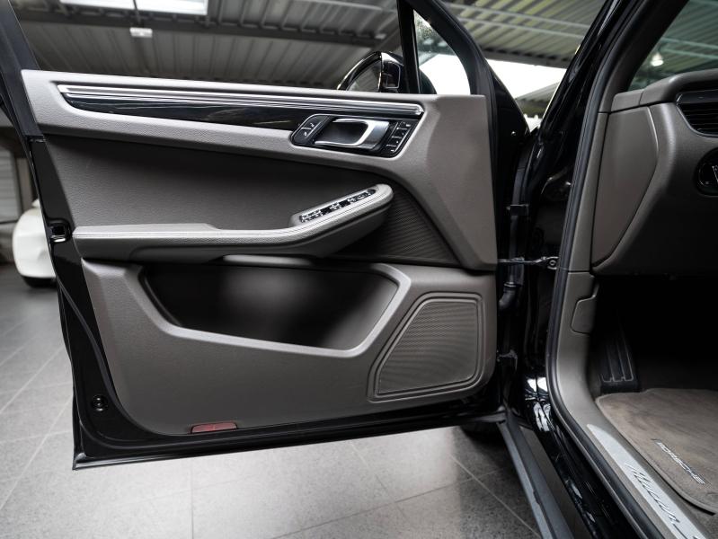 Voitures occasions PORSCHE MACAN S Montélimar