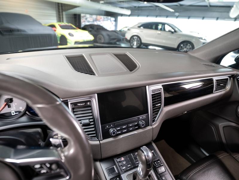 Voitures occasions PORSCHE MACAN S Montélimar