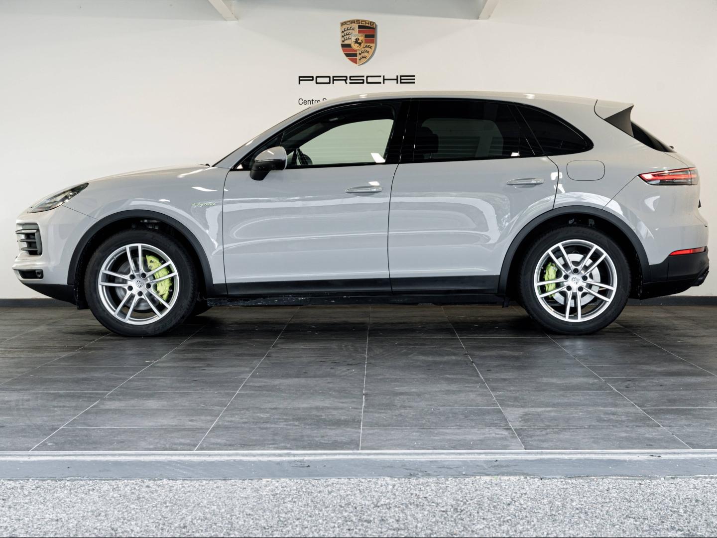 Voitures occasions PORSCHE CAYENNE E-Hybrid Montélimar