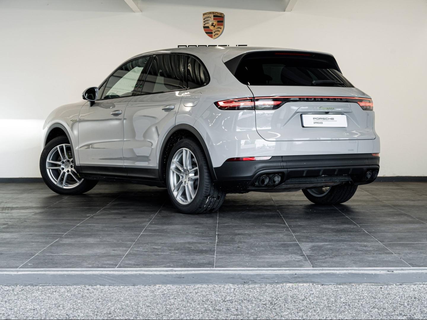 Voitures occasions PORSCHE CAYENNE E-Hybrid Montélimar