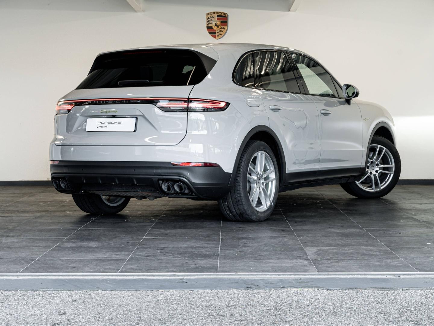 Voitures occasions PORSCHE CAYENNE E-Hybrid Montélimar