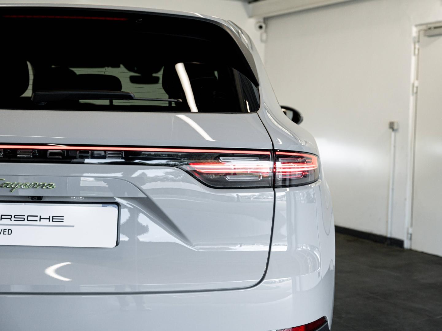 Voitures occasions PORSCHE CAYENNE E-Hybrid Montélimar