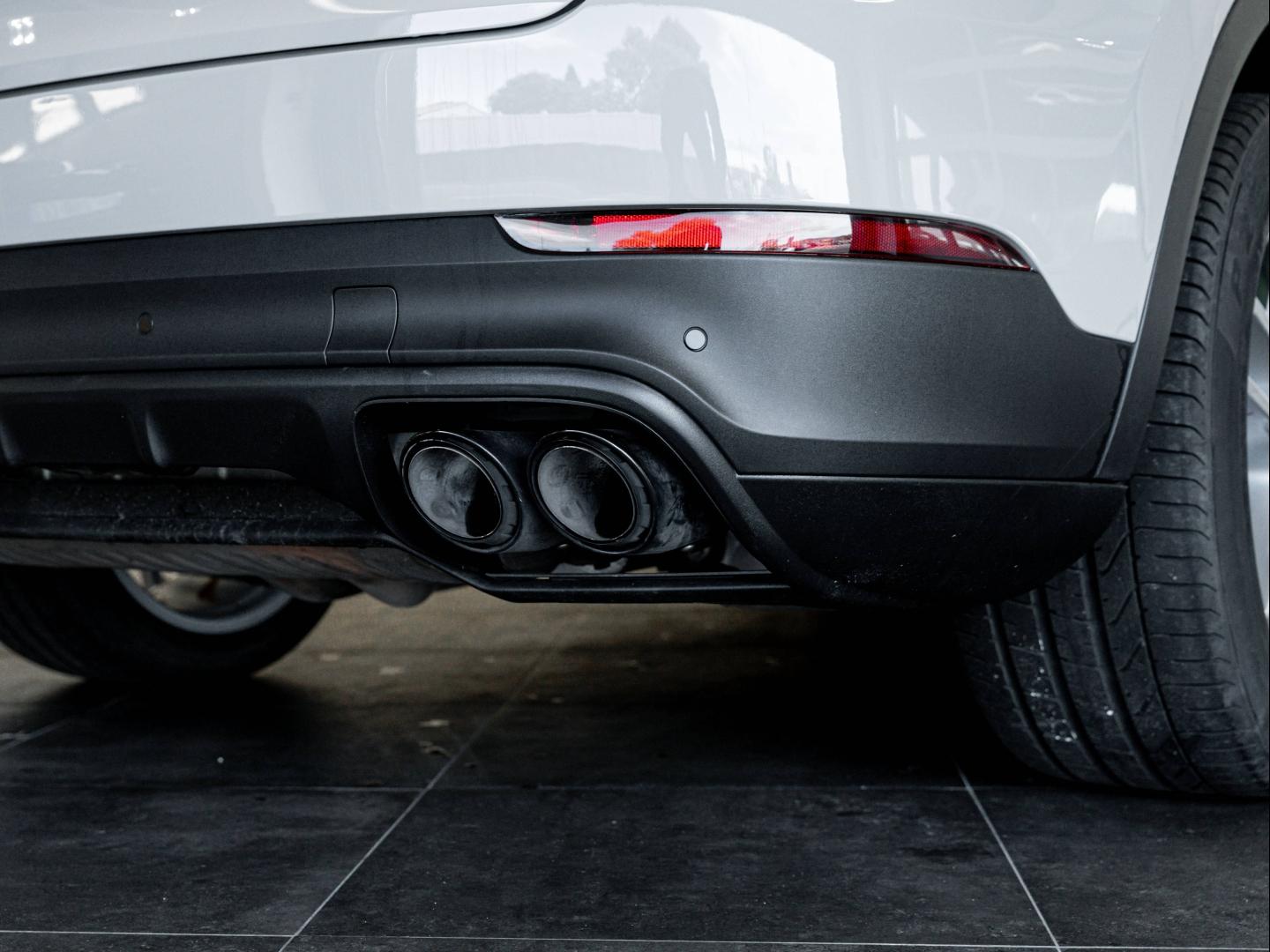 Voitures occasions PORSCHE CAYENNE E-Hybrid Montélimar