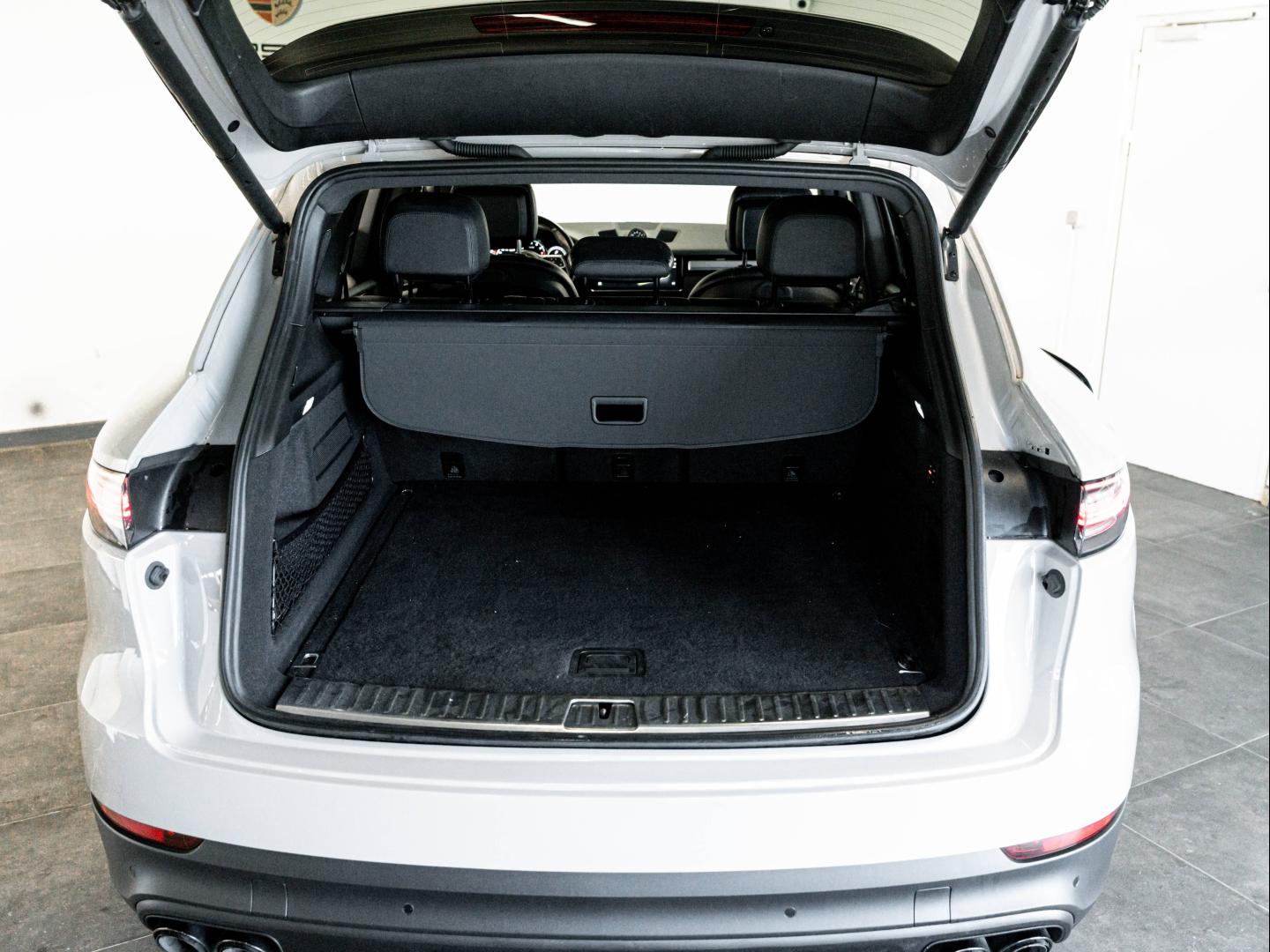 Voitures occasions PORSCHE CAYENNE E-Hybrid Montélimar