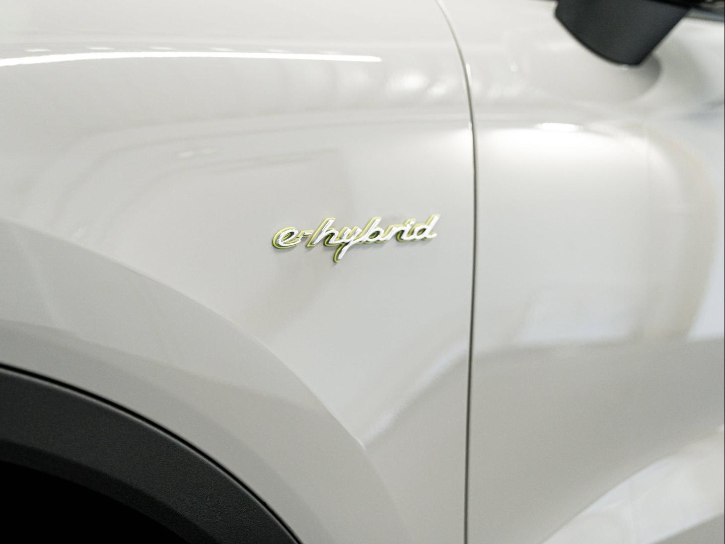Voitures occasions PORSCHE CAYENNE E-Hybrid Montélimar