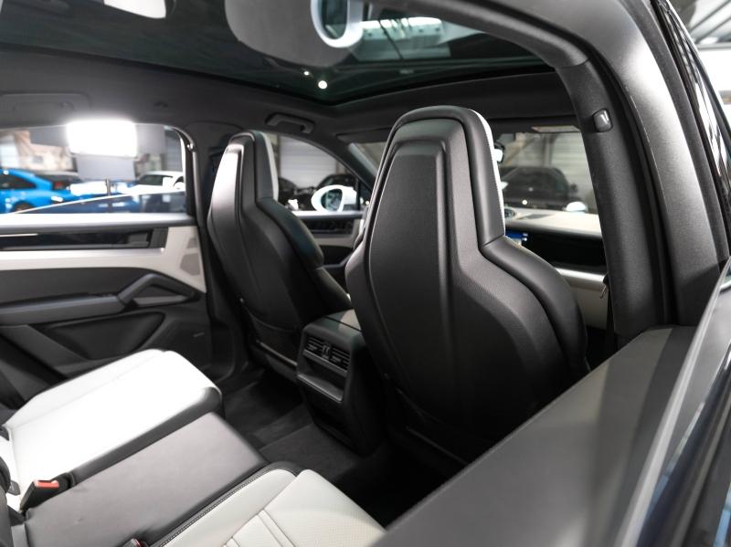 Voitures occasions PORSCHE Cayenne Coupe E-Hybrid Montélimar