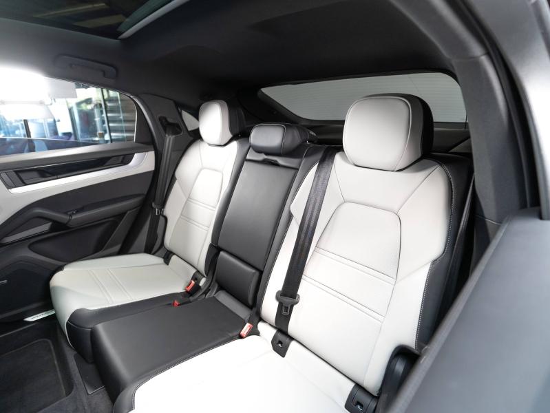Voitures occasions PORSCHE Cayenne Coupe E-Hybrid Montélimar