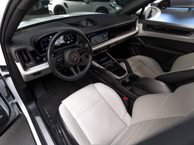Voitures occasions PORSCHE Cayenne Coupe E-Hybrid Montélimar