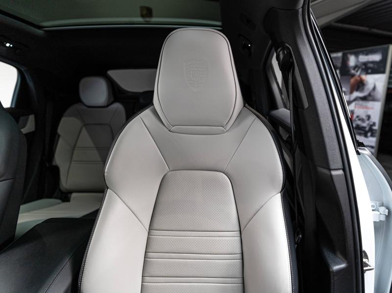 Voitures occasions PORSCHE Cayenne Coupe E-Hybrid Montélimar