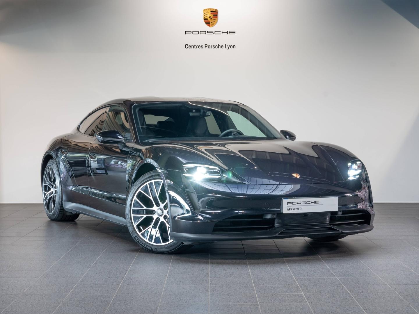 Voitures occasions PORSCHE Taycan Base Montélimar