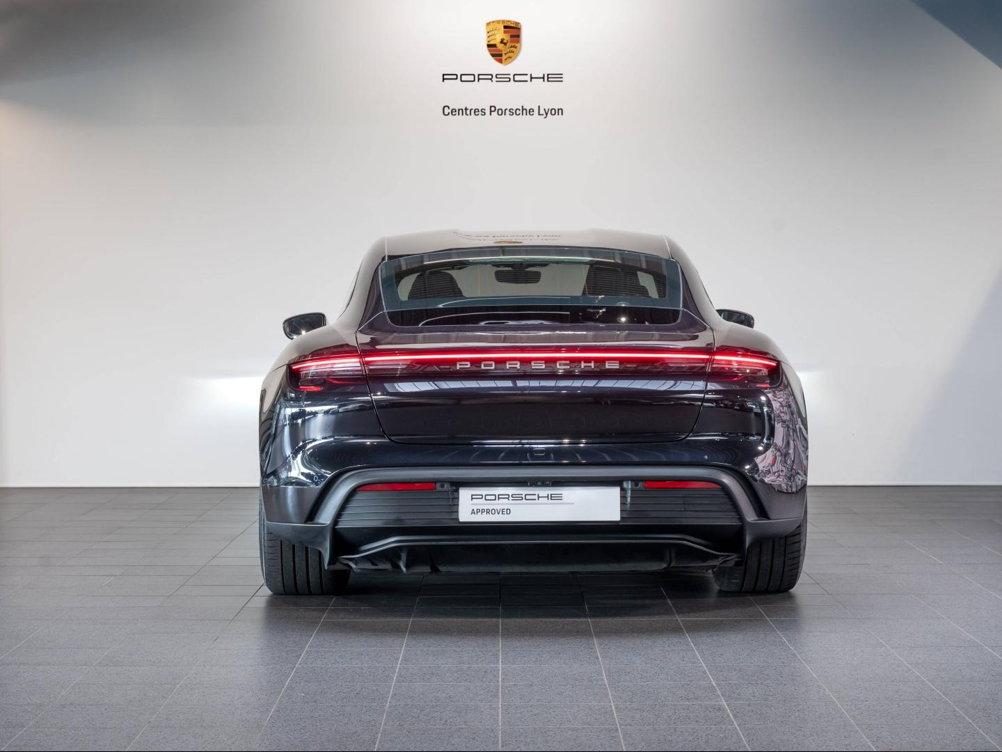 Voitures occasions PORSCHE Taycan Base Montélimar