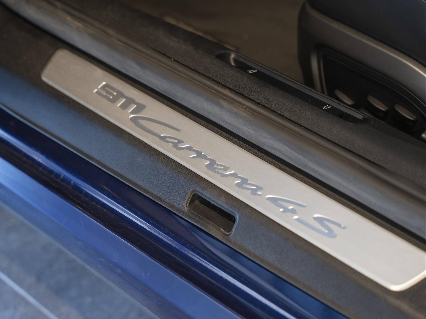 Voitures occasions PORSCHE 911 Coupe Carrera 4S Montélimar