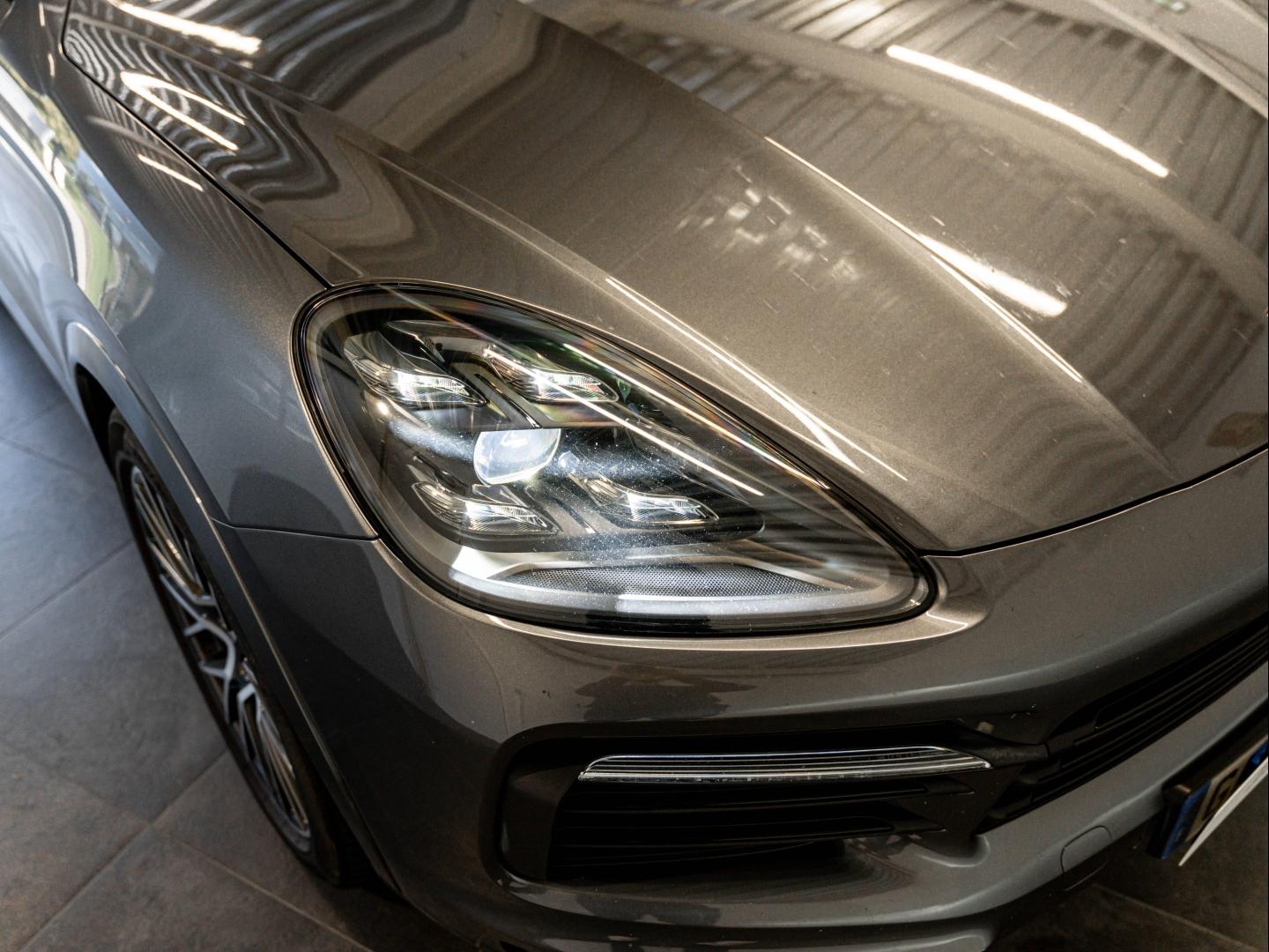 Voitures occasions PORSCHE CAYENNE E-Hybrid Montélimar