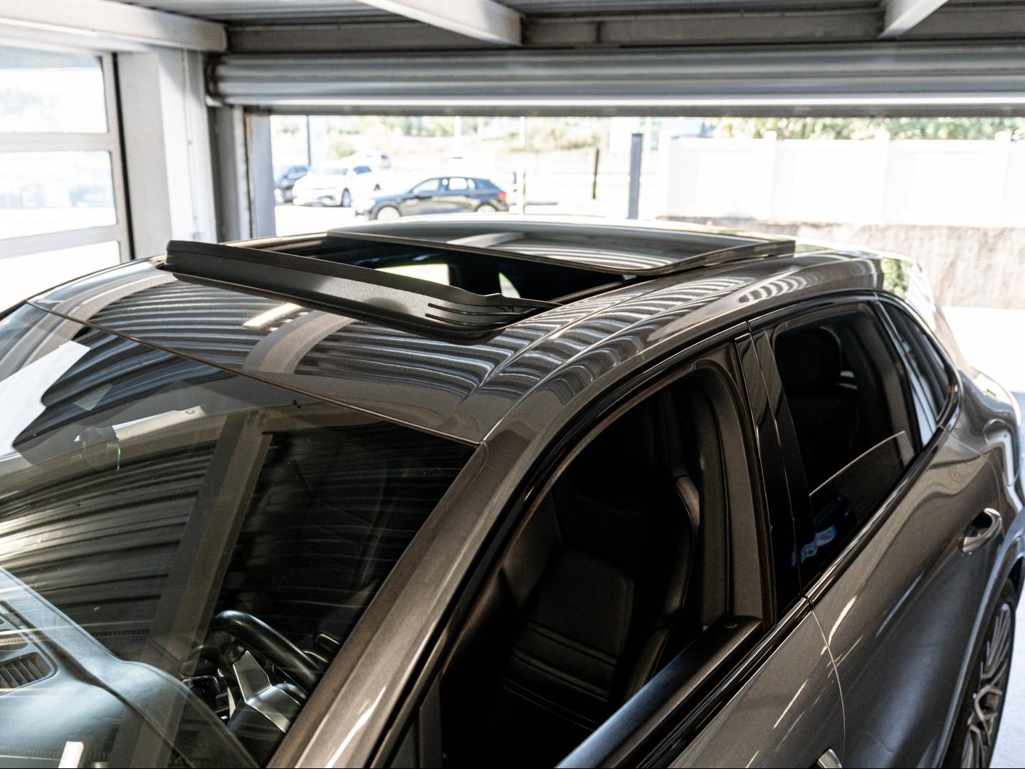 Voitures occasions PORSCHE CAYENNE E-Hybrid Montélimar