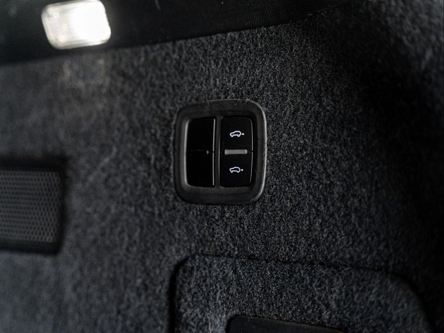 Voitures occasions PORSCHE CAYENNE E-Hybrid Montélimar