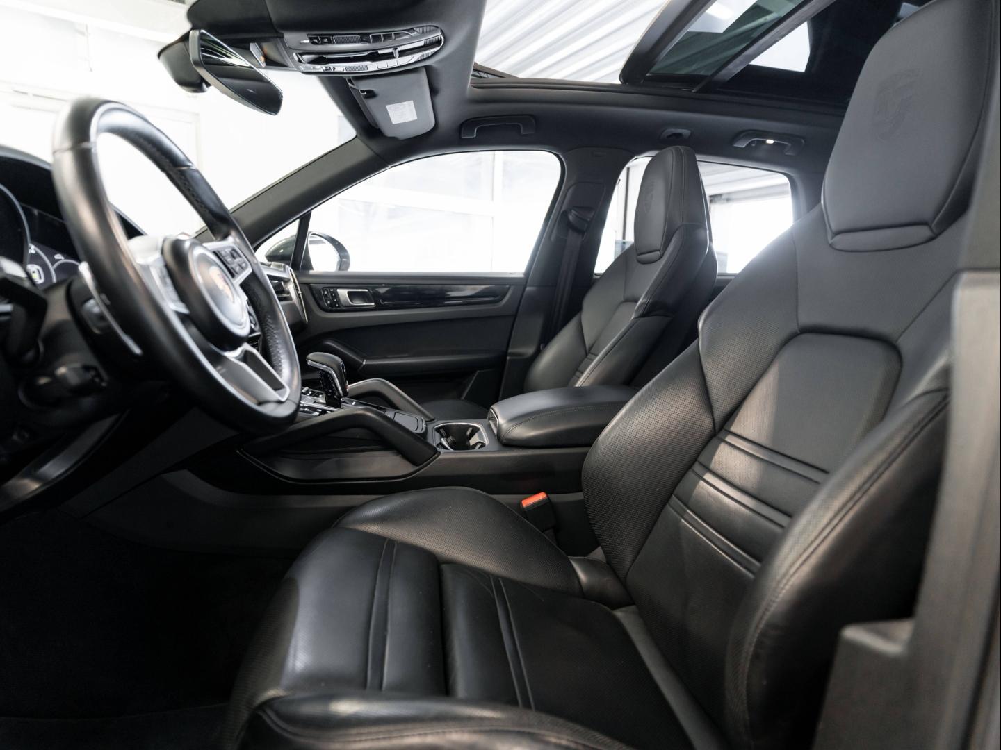 Voitures occasions PORSCHE CAYENNE E-Hybrid Montélimar