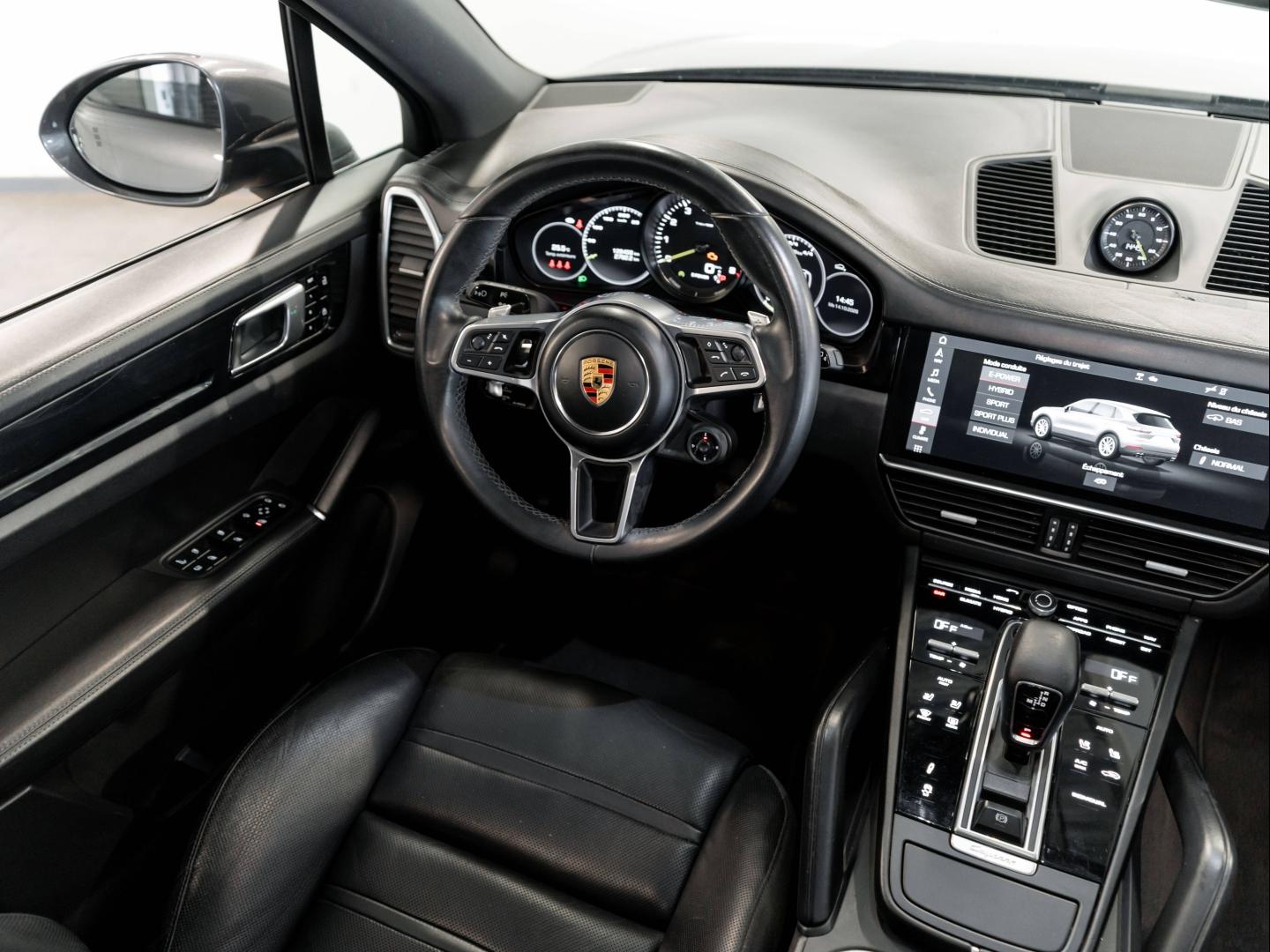 Voitures occasions PORSCHE CAYENNE E-Hybrid Montélimar