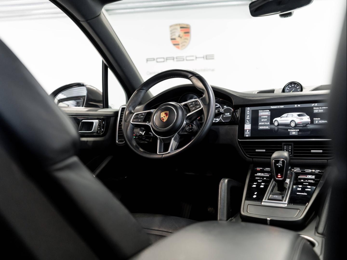 Voitures occasions PORSCHE CAYENNE E-Hybrid Montélimar