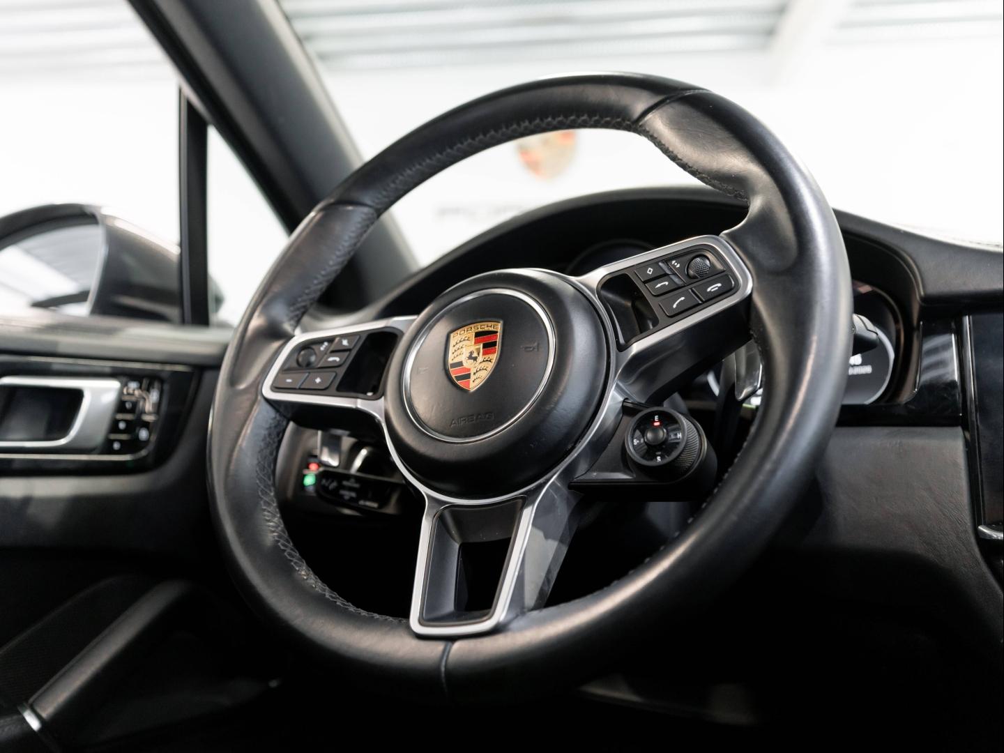 Voitures occasions PORSCHE CAYENNE E-Hybrid Montélimar