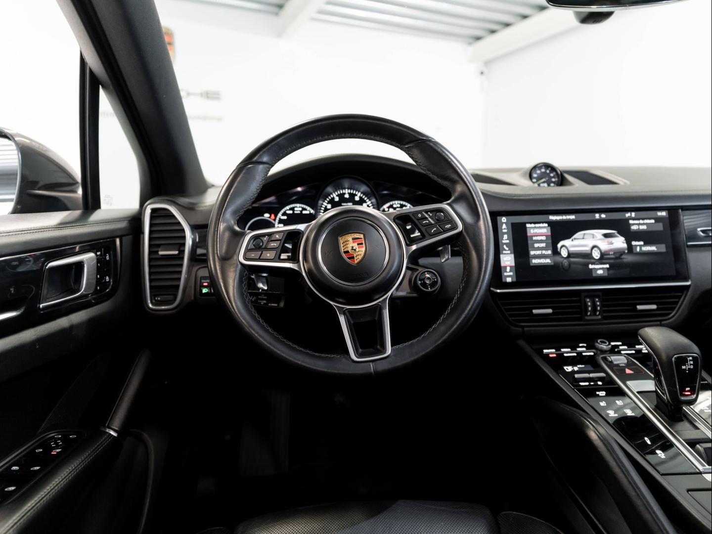 Voitures occasions PORSCHE CAYENNE E-Hybrid Montélimar
