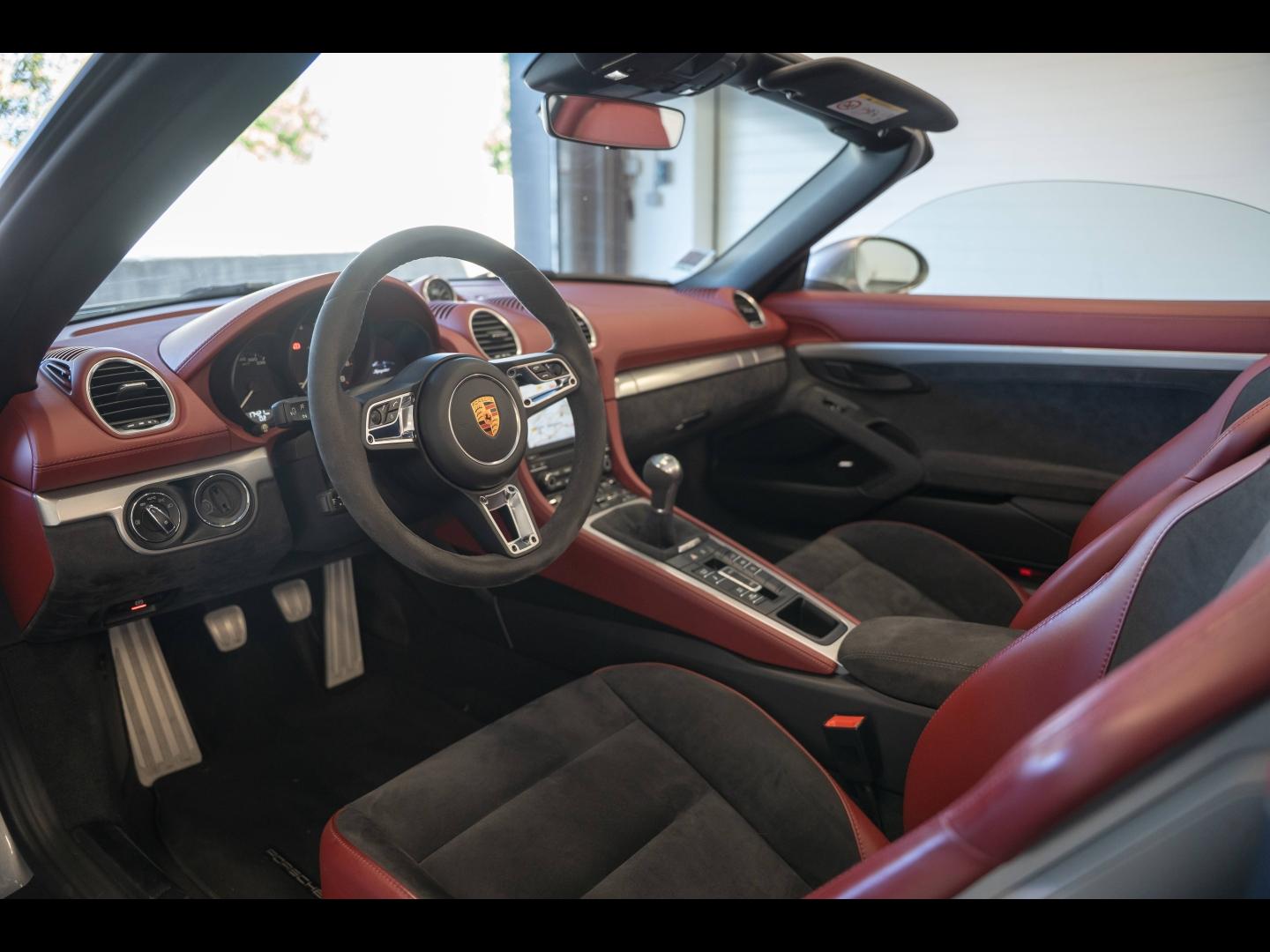Voitures occasions PORSCHE 718 Spyder Base Montélimar