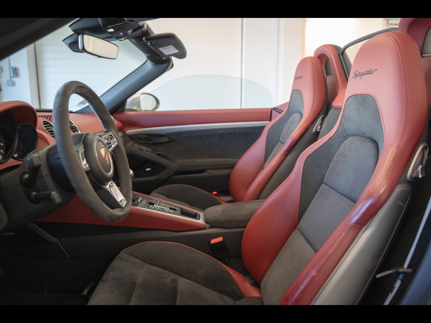 Voitures occasions PORSCHE 718 Spyder Base Montélimar