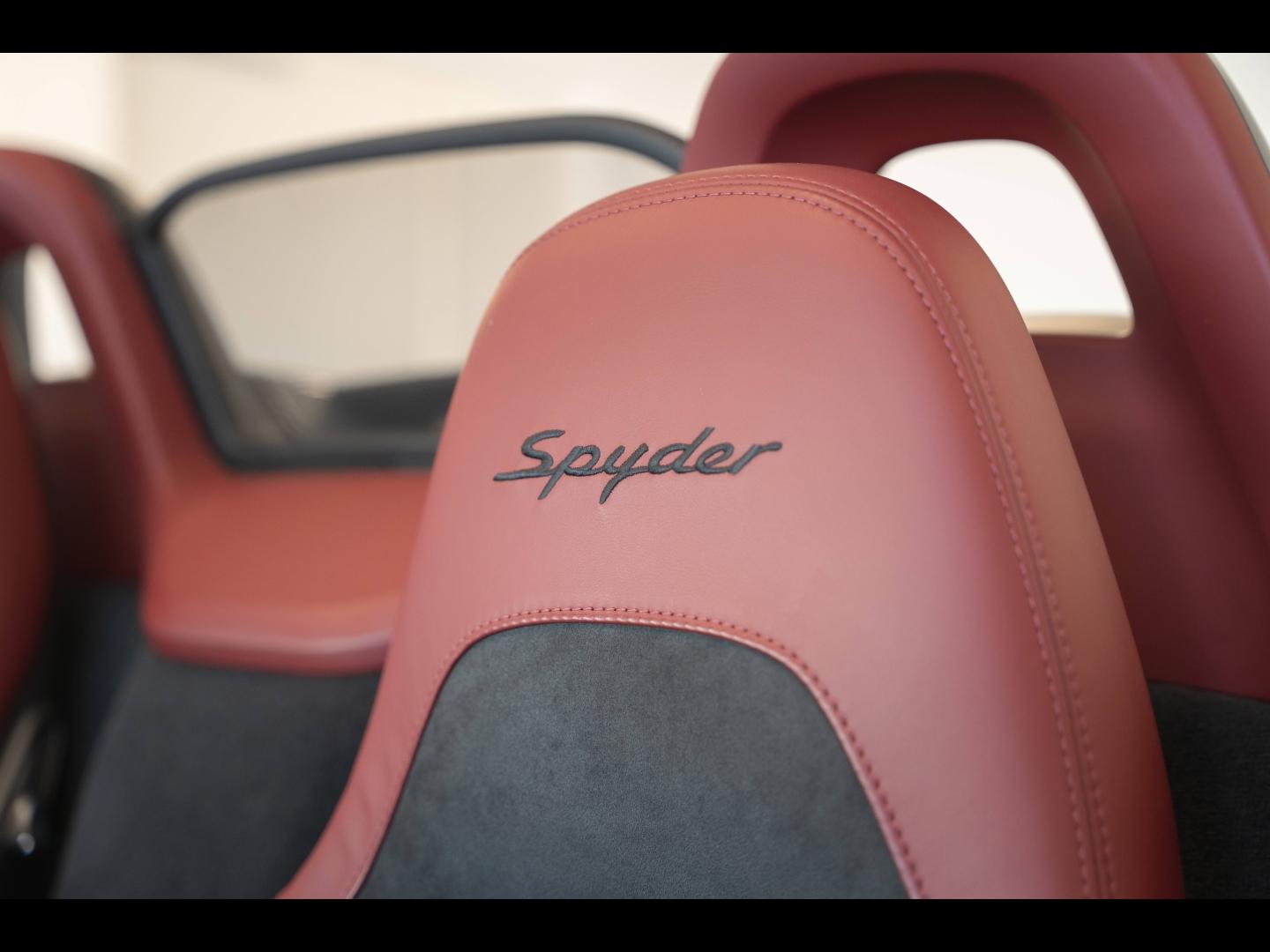 Voitures occasions PORSCHE 718 Spyder Base Montélimar