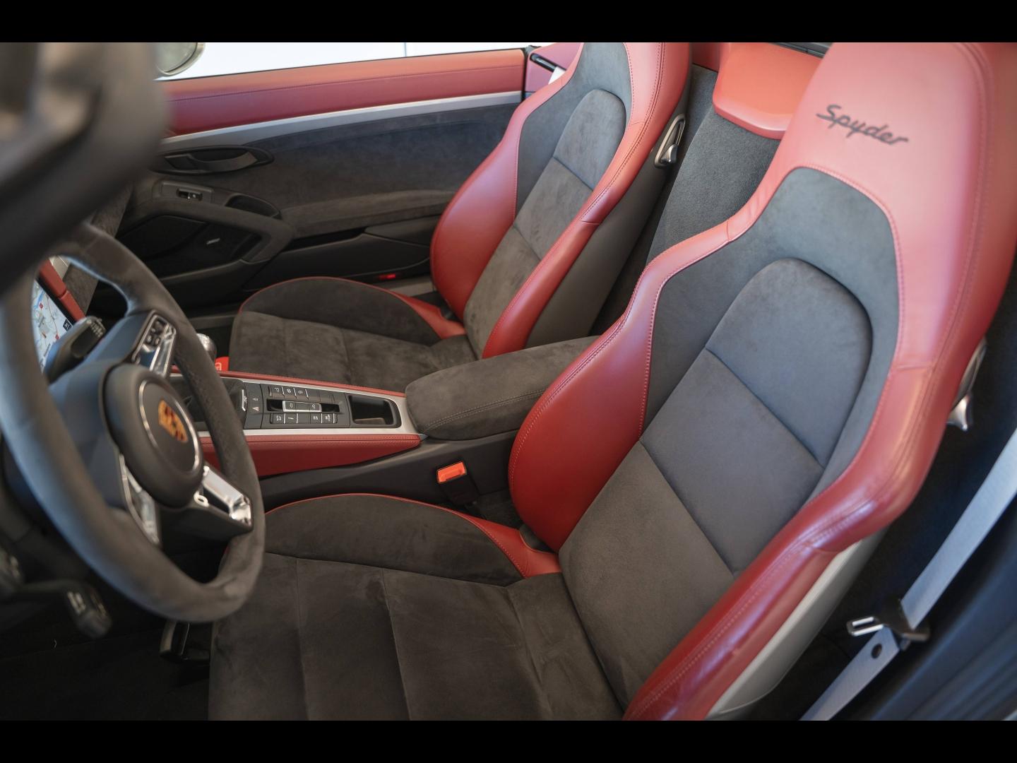 Voitures occasions PORSCHE 718 Spyder Base Montélimar