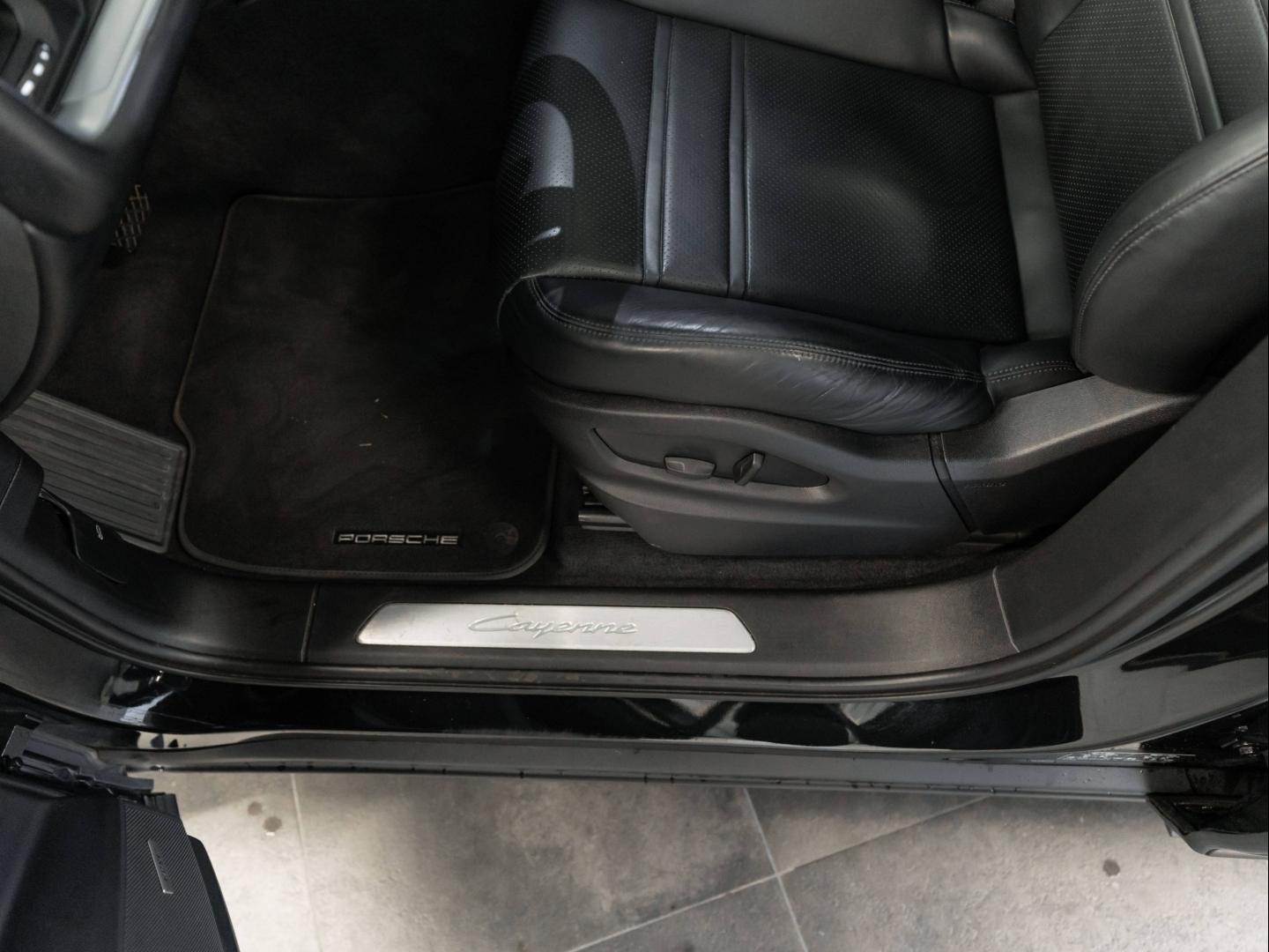 Voitures occasions PORSCHE Cayenne Coupe E-Hybrid Montélimar