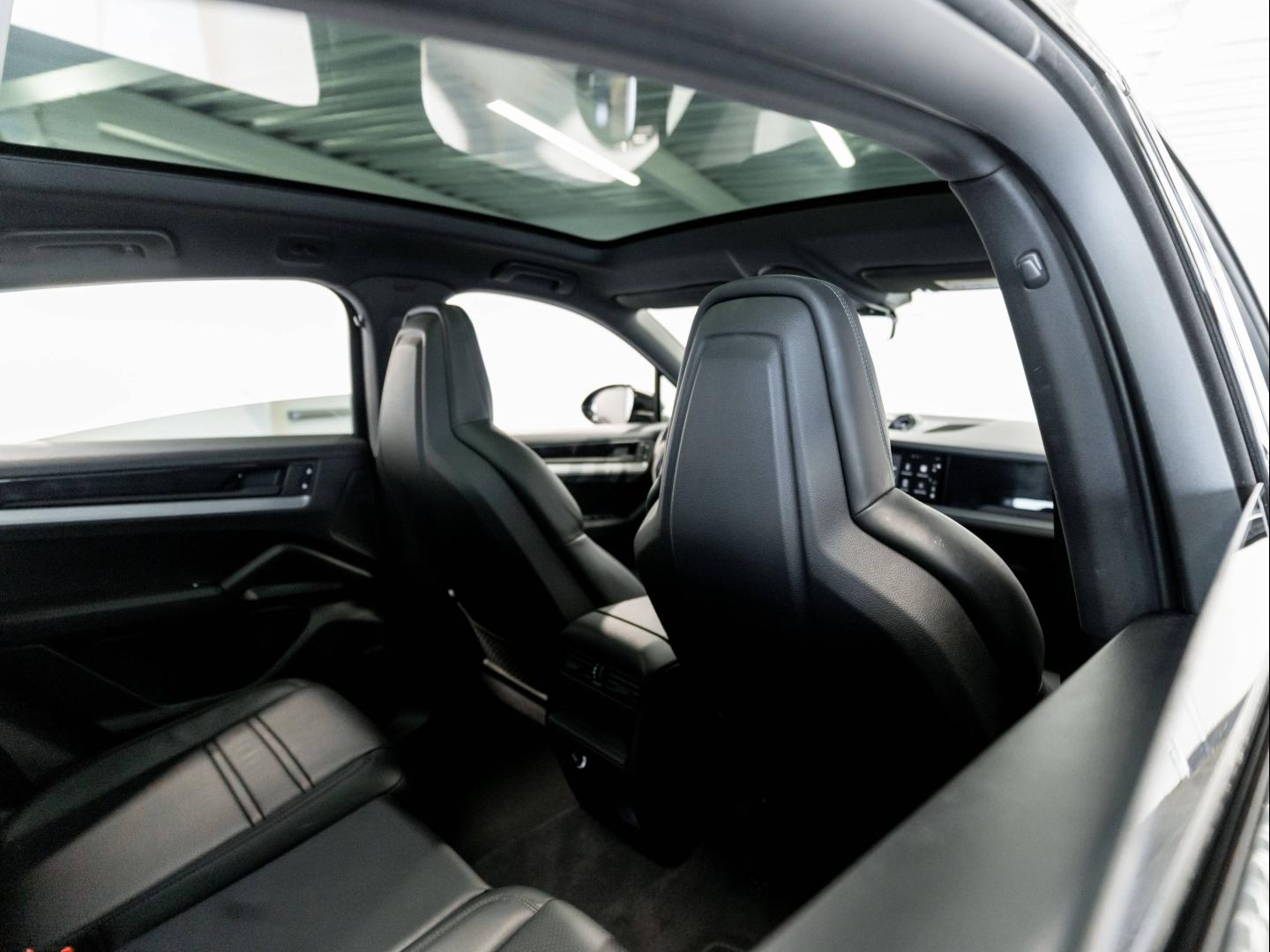 Voitures occasions PORSCHE Cayenne Coupe E-Hybrid Montélimar