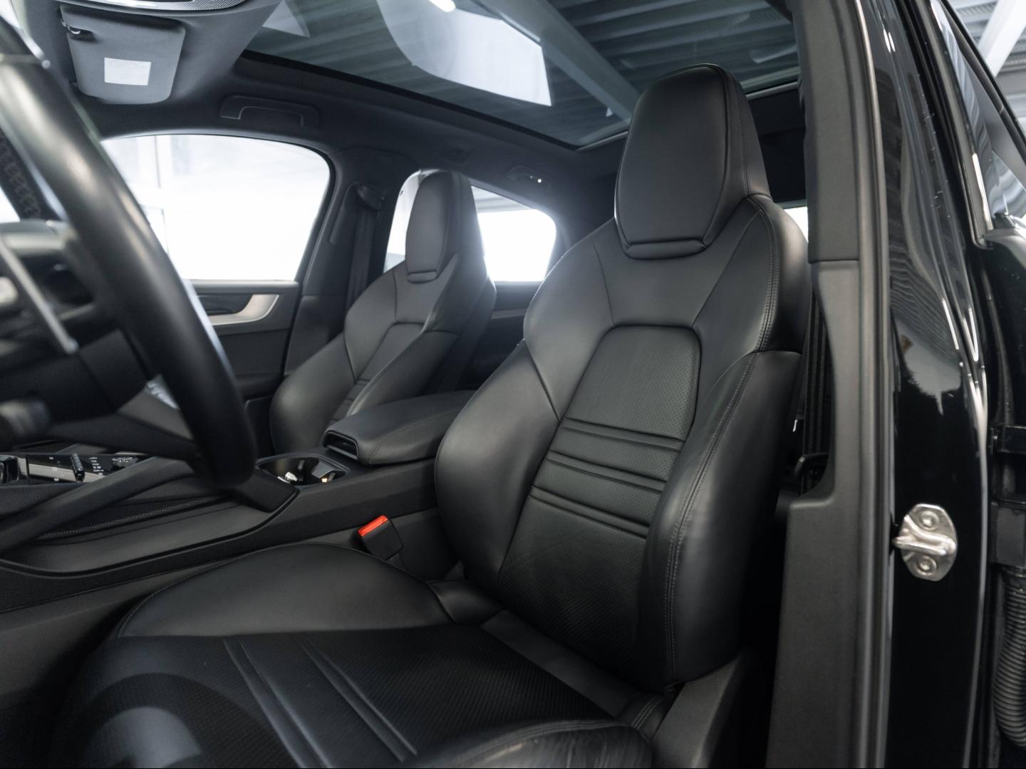 Voitures occasions PORSCHE Cayenne Coupe E-Hybrid Montélimar