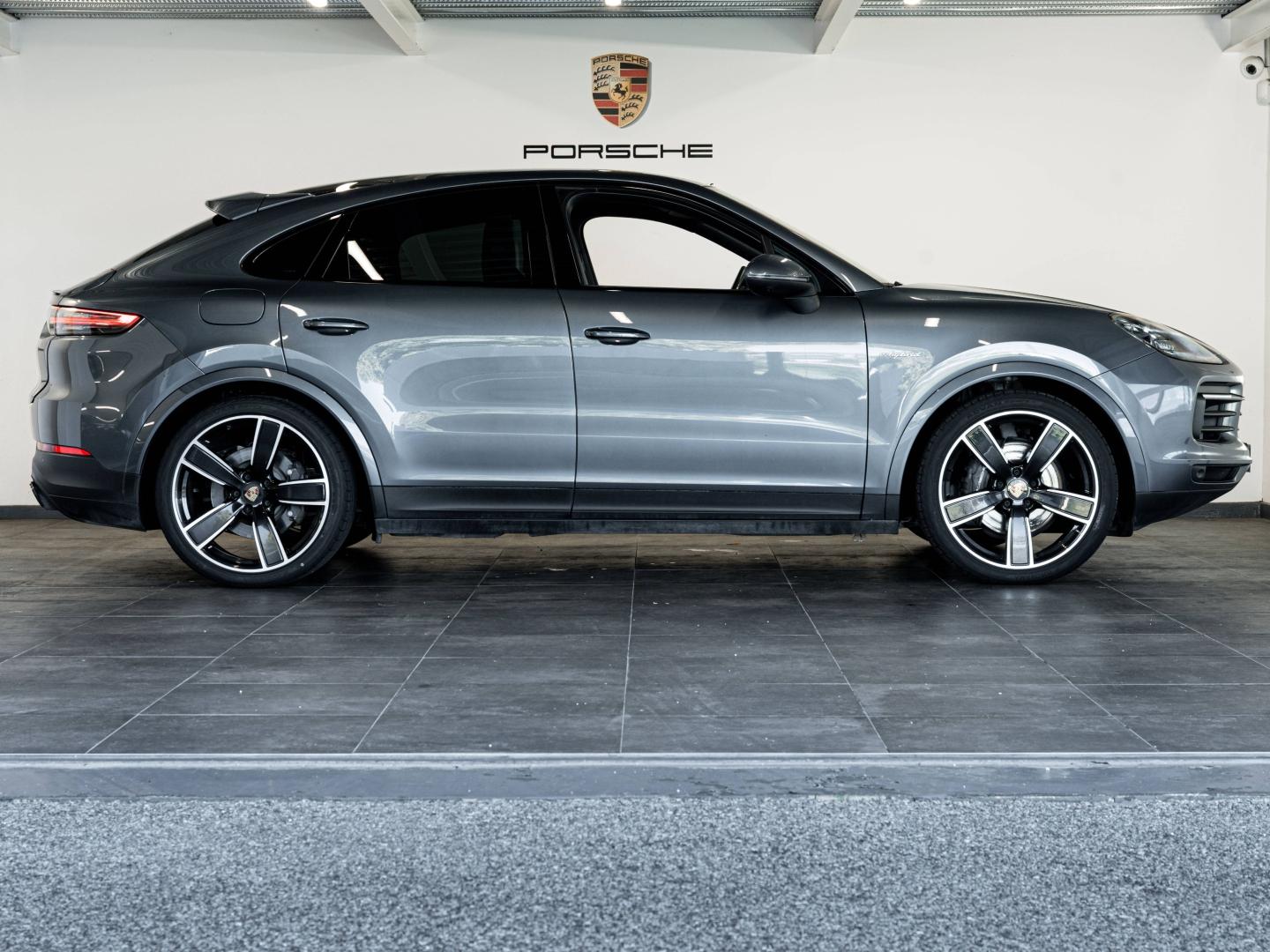 Voitures occasions PORSCHE Cayenne Coupe E-Hybrid Montélimar