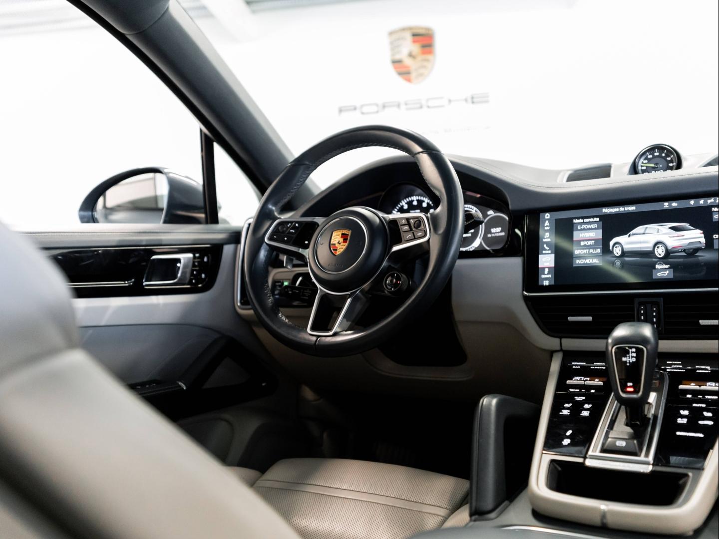 Voitures occasions PORSCHE Cayenne Coupe E-Hybrid Montélimar