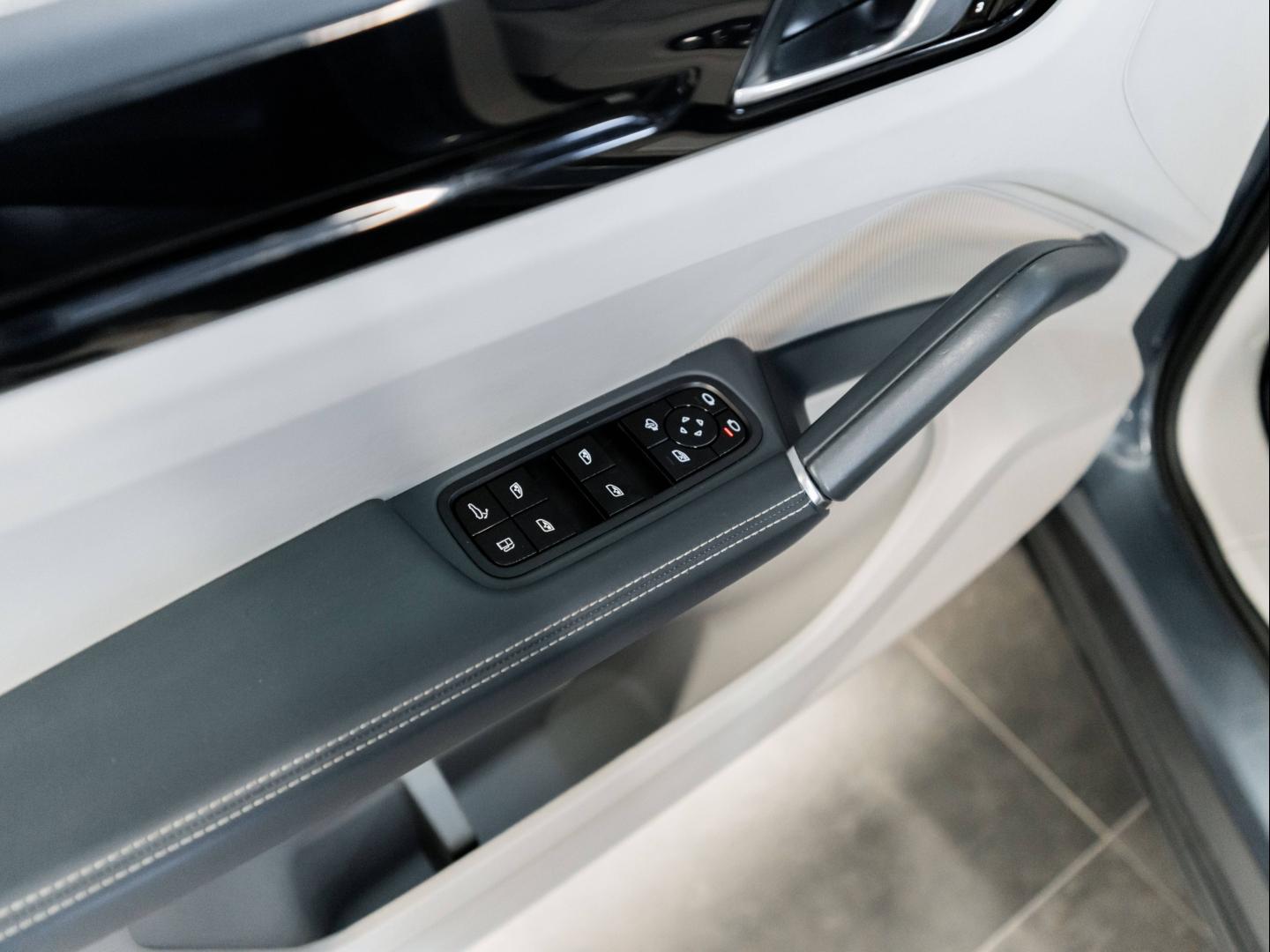 Voitures occasions PORSCHE Cayenne Coupe E-Hybrid Montélimar