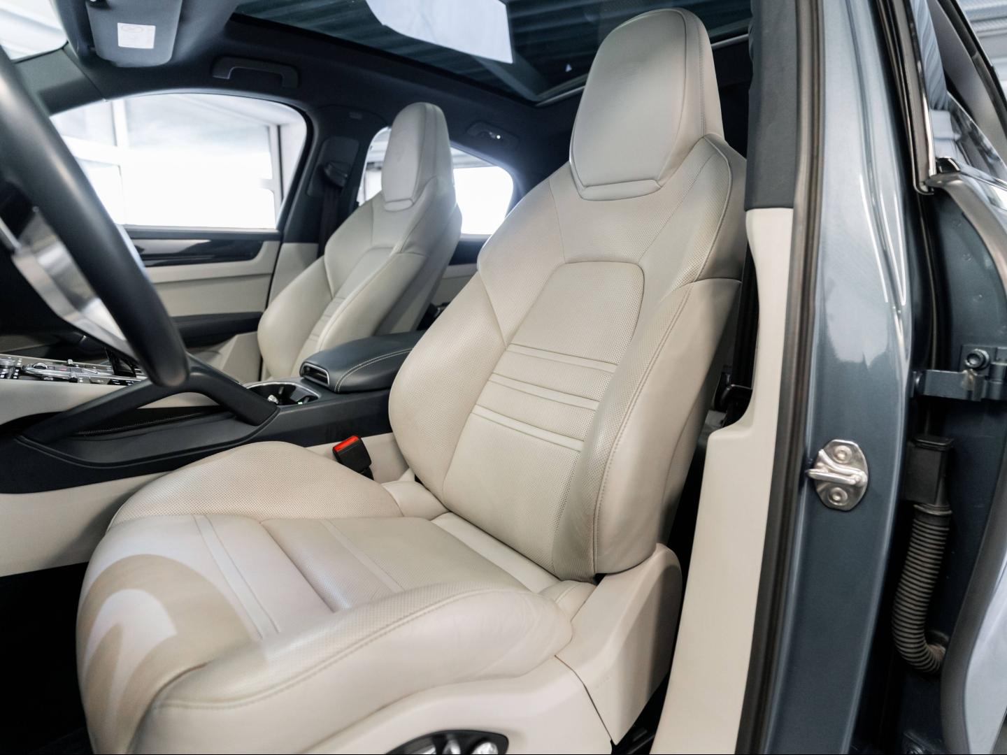 Voitures occasions PORSCHE Cayenne Coupe E-Hybrid Montélimar