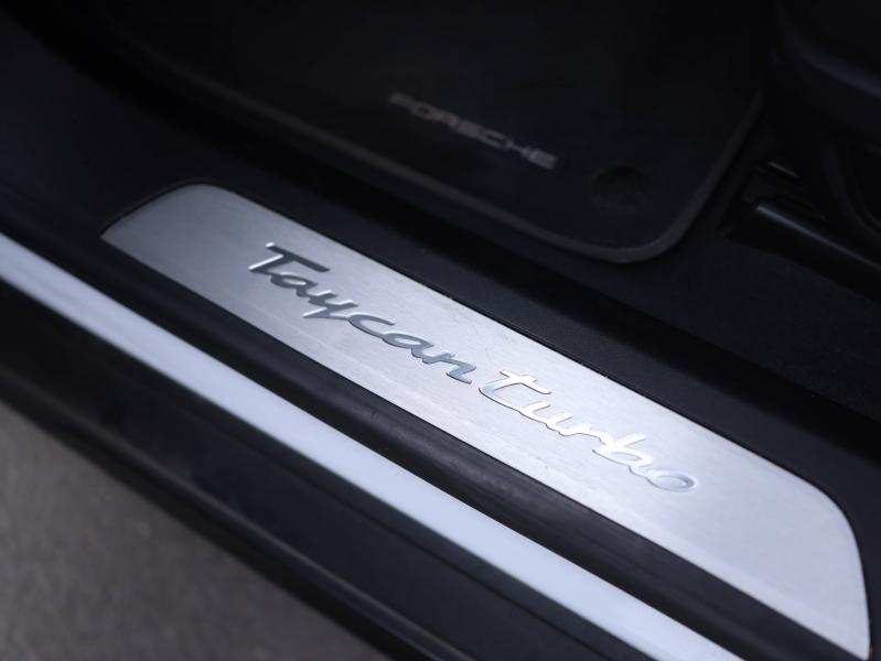 Voitures occasions PORSCHE Taycan Turbo Villeneuve-d'Ascq