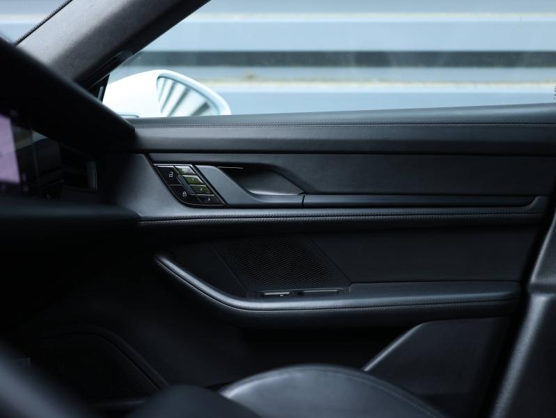 Voitures occasions PORSCHE Taycan Turbo Villeneuve-d'Ascq