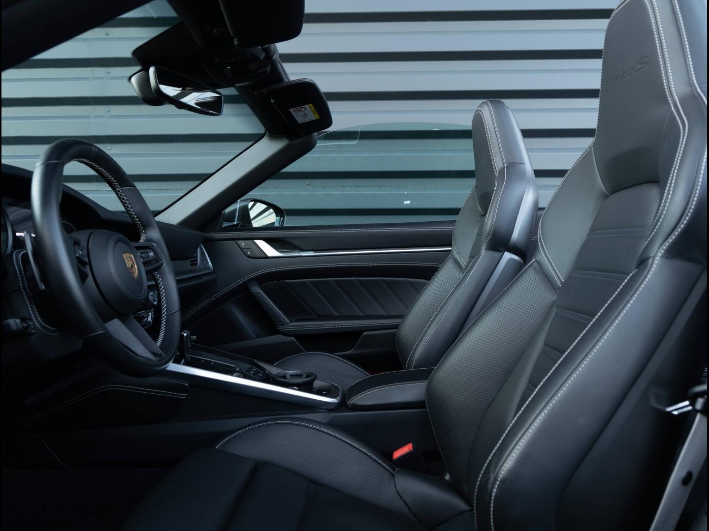 Voitures occasions PORSCHE 911 Cabriolet Turbo S Villeneuve-d'Ascq