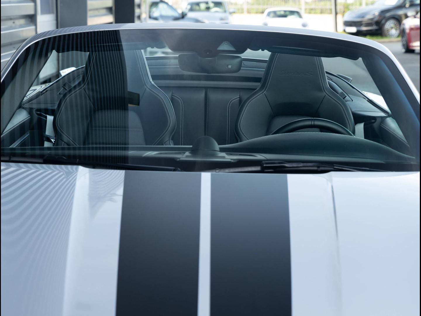 Voitures occasions PORSCHE 911 Cabriolet Turbo S Villeneuve-d'Ascq