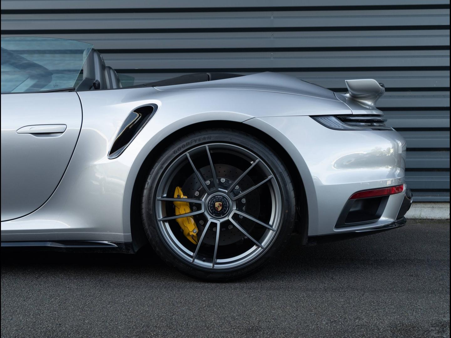 Voitures occasions PORSCHE 911 Cabriolet Turbo S Villeneuve-d'Ascq