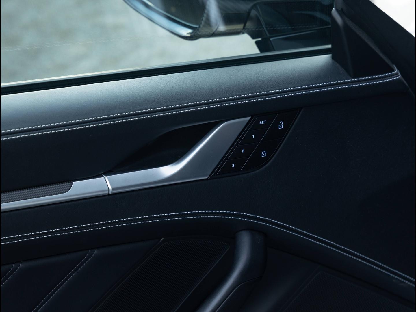 Voitures occasions PORSCHE 911 Cabriolet Turbo S Villeneuve-d'Ascq