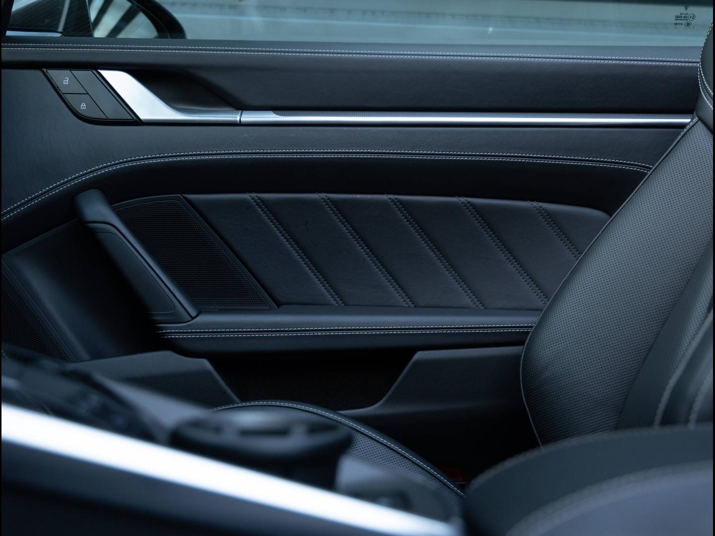 Voitures occasions PORSCHE 911 Cabriolet Turbo S Villeneuve-d'Ascq