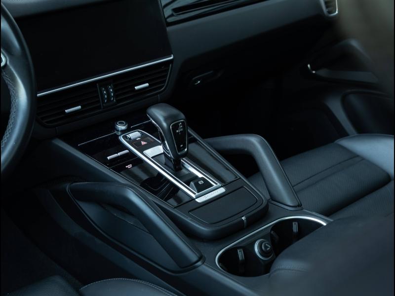 Voitures occasions PORSCHE CAYENNE E-Hybrid Villeneuve-d'Ascq