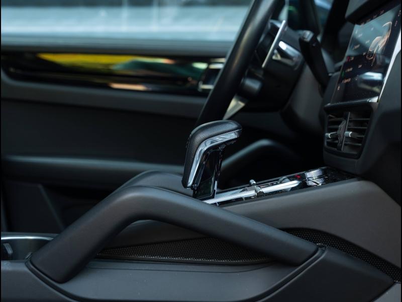 Voitures occasions PORSCHE CAYENNE E-Hybrid Villeneuve-d'Ascq