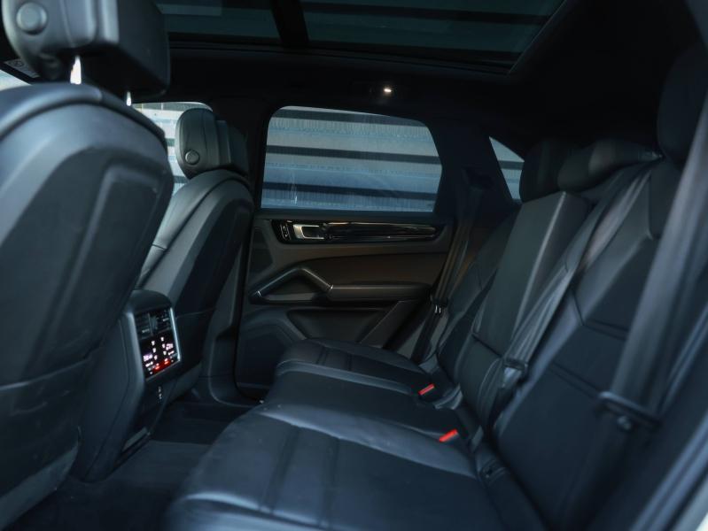 Voitures occasions PORSCHE CAYENNE E-Hybrid Villeneuve-d'Ascq